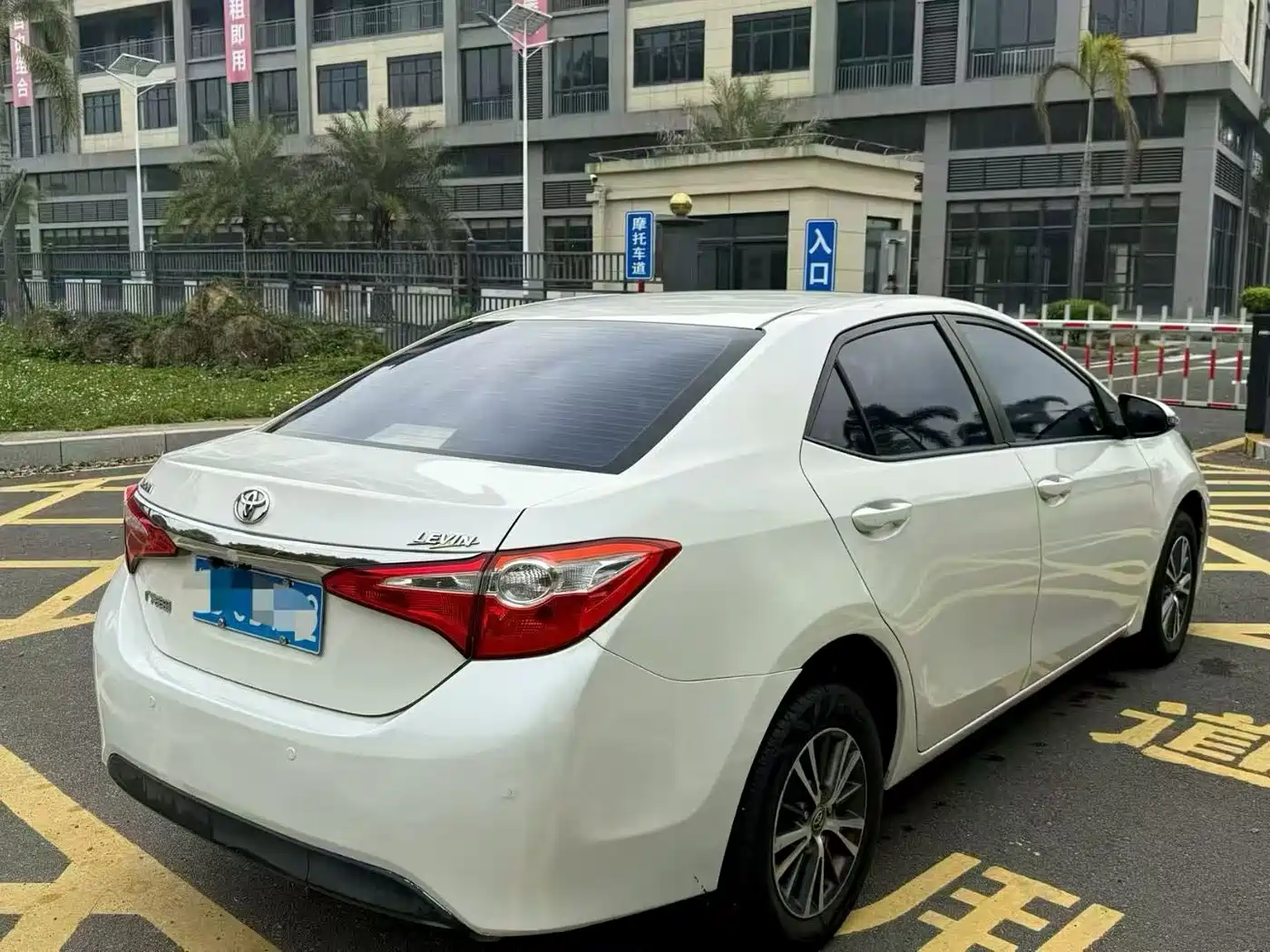 Toyota Levin 2016 1.6G CVT Elite Edition фото 7
