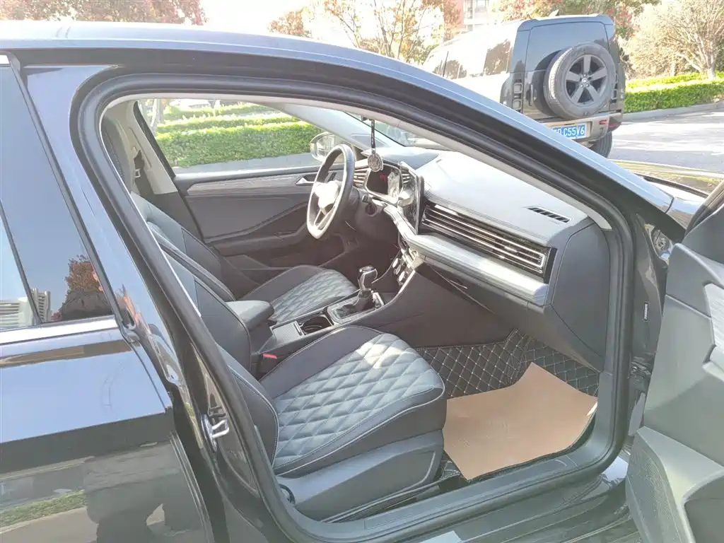 Volkswagen Sagitar 2024 300TSI DSG Surpass Edition фото 6
