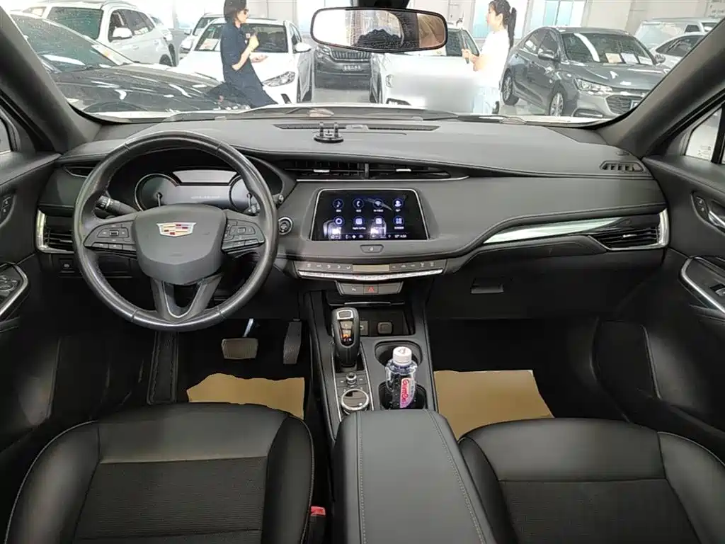 Cadillac XT4 2018 Model 28T 2WD Technology фото 10