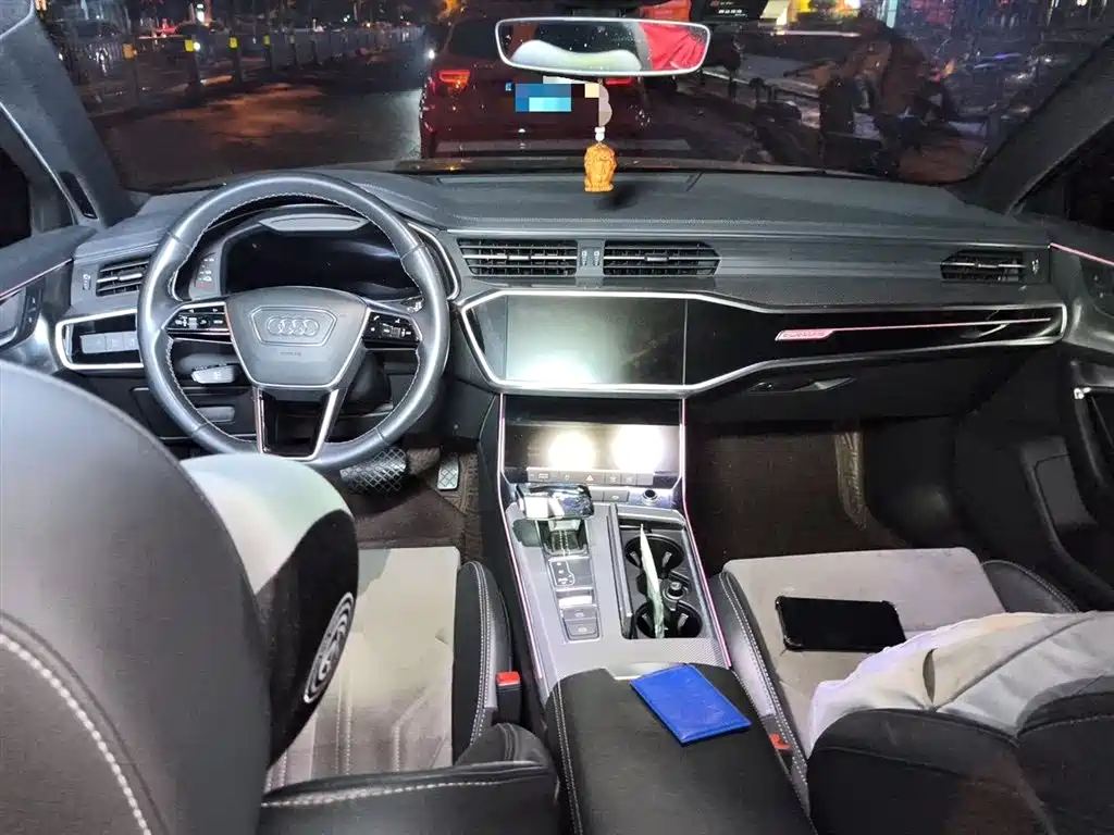 Audi A6L New Energy 2020 55 TFSI e quattro фото 10