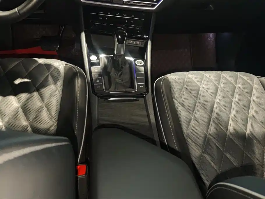 Volkswagen Sagitar 2023 Model Year 200TSI DSG Surpass Edition фото 16