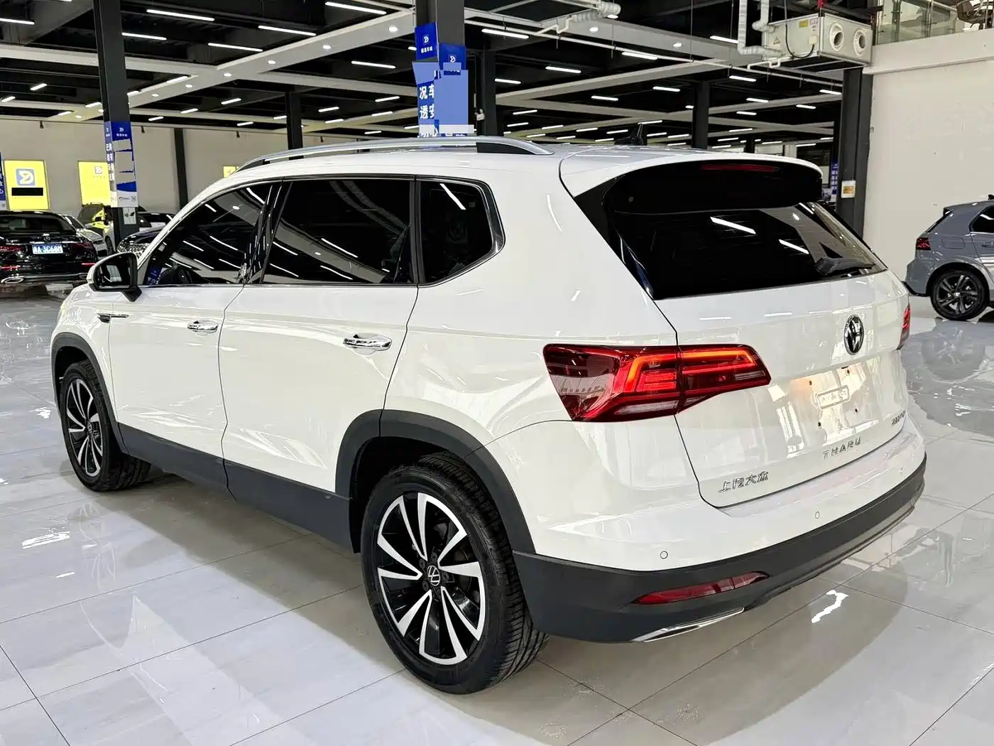 Volkswagen Tharu 2022 280TSI FWD Luxury Edition фото 9