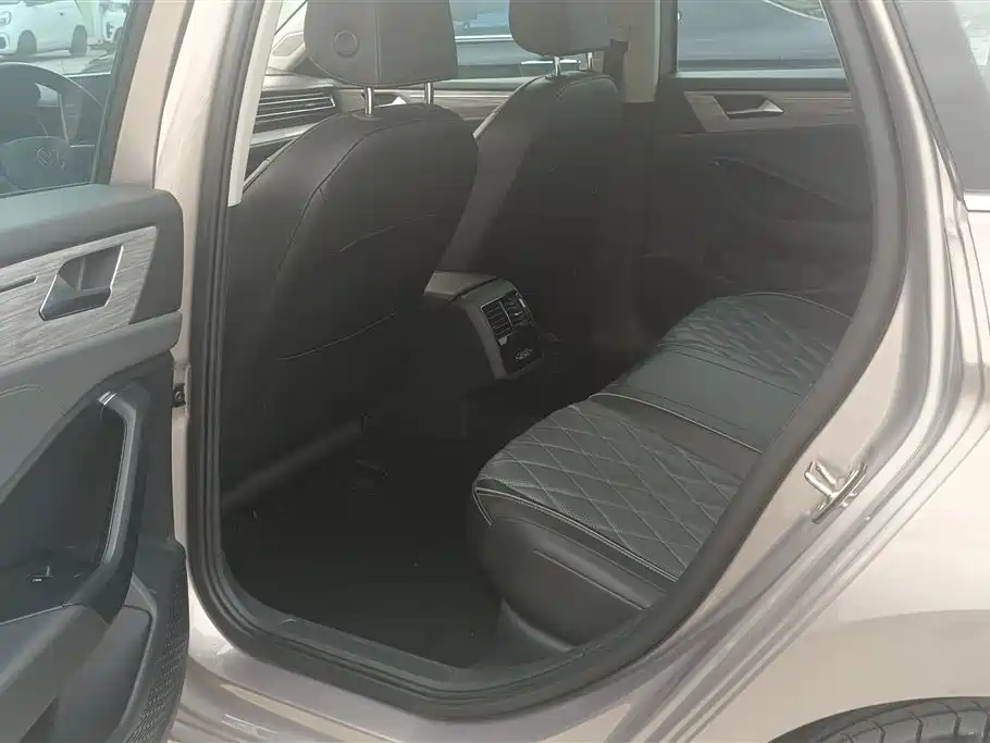 Volkswagen Sagitar 2023 Model Year 200TSI DSG Surpass Edition фото 11