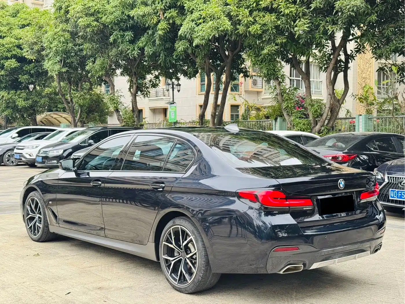 BMW 5 Series 2021 530Li Premium M Sport Package фото 6