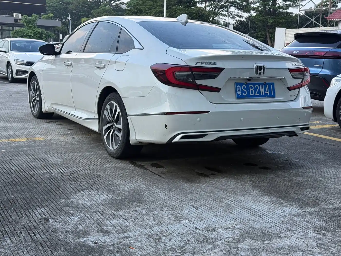 Фото 9 - Honda Accord