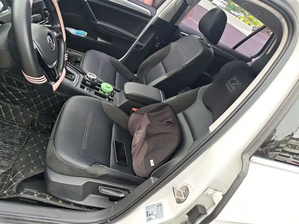Volkswagen Golf 2018 1.6L Automatic Comfort фото 11