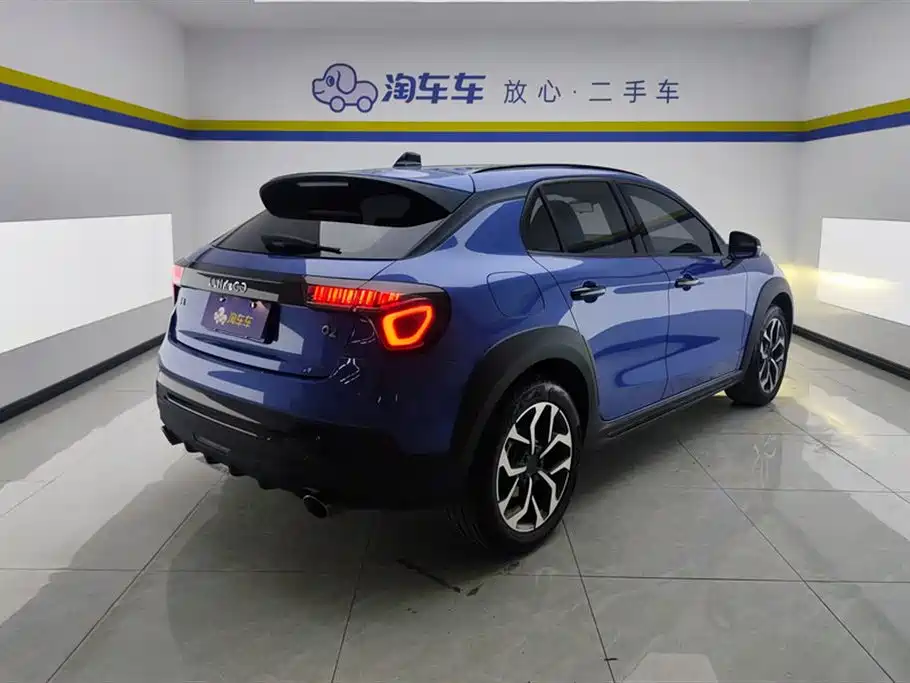 Lynk & Co 02 2021 1.5TD DCT 2WD Power Plus фото 3