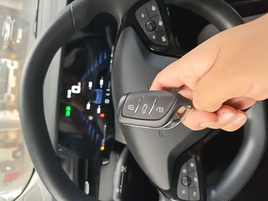 Фото 9 - Roewe i5