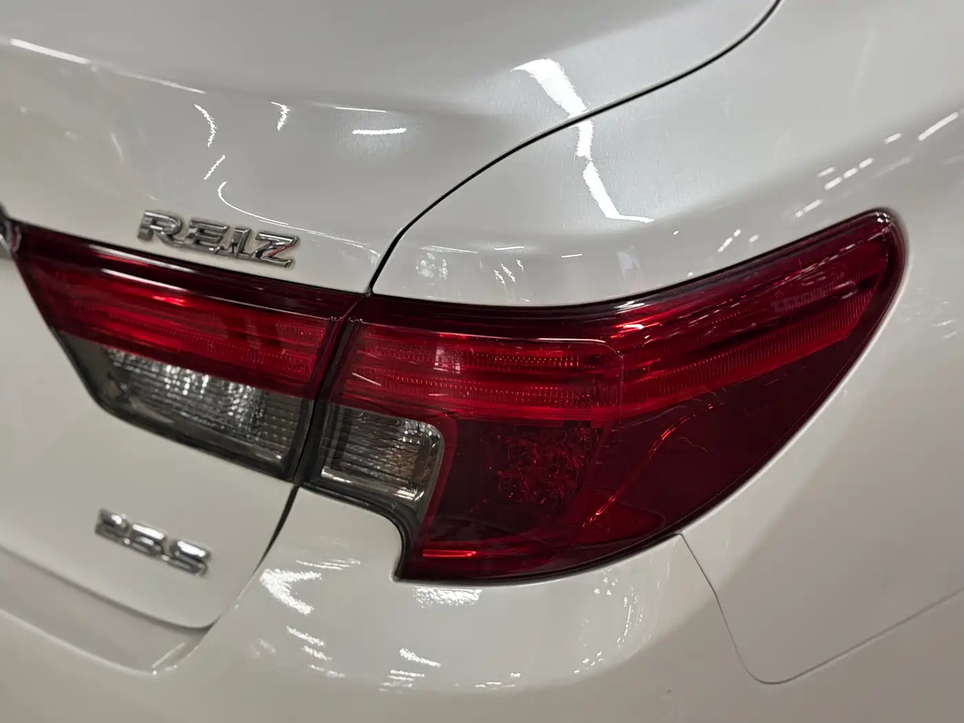 Toyota Reiz 2013 2.5S Elite Edition фото 15