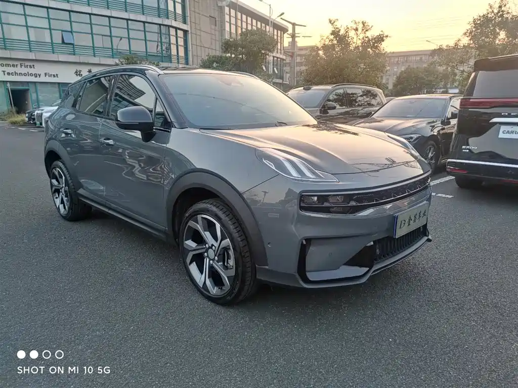 Lynk & Co 06 2023 Remix 1.5T Power Halo фото 3