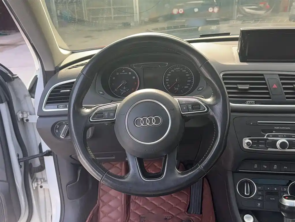 Audi Q3 2016 Model 30 TFSI Style фото 6