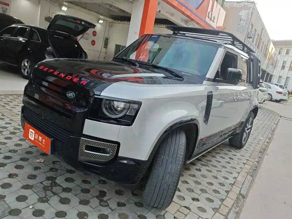 Land Rover Defender 2021 110 P400 X