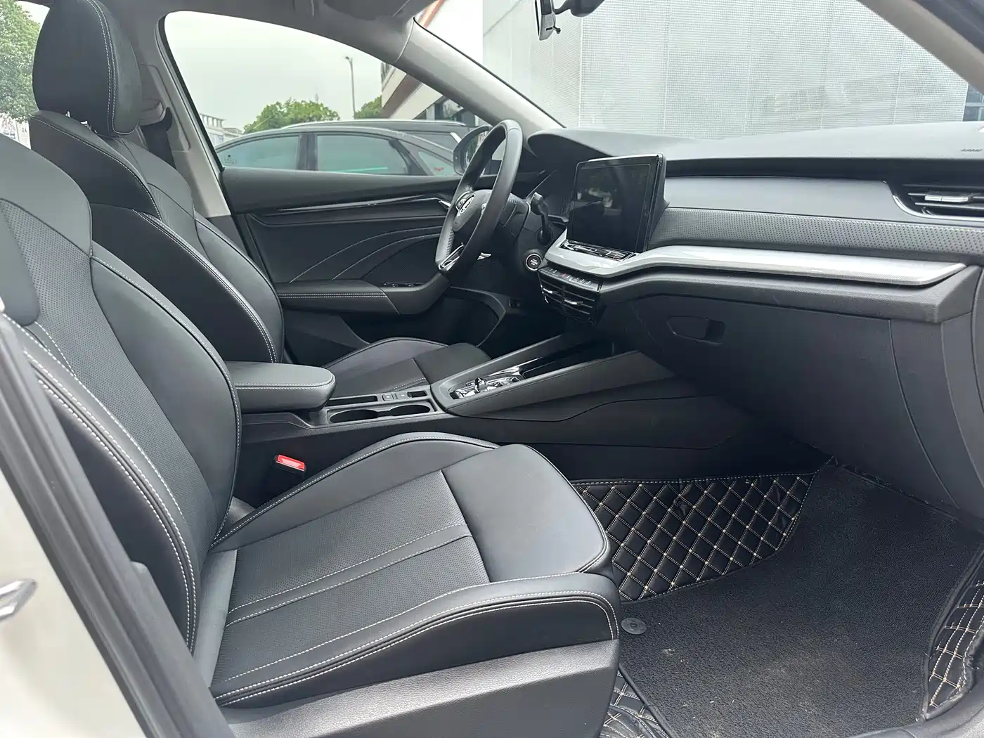 Škoda Octavia 2023 Facelift PRO TSI280 Premium Edition фото 6