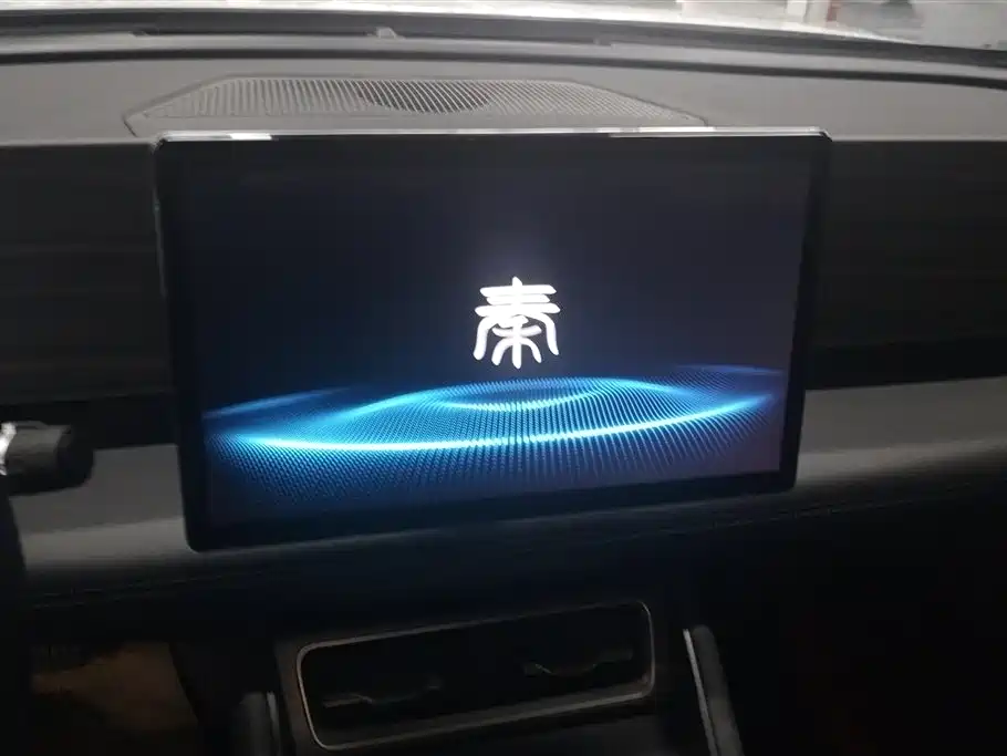 BYD Qin L 2024 DM-i 120KM Superior Edition фото 13