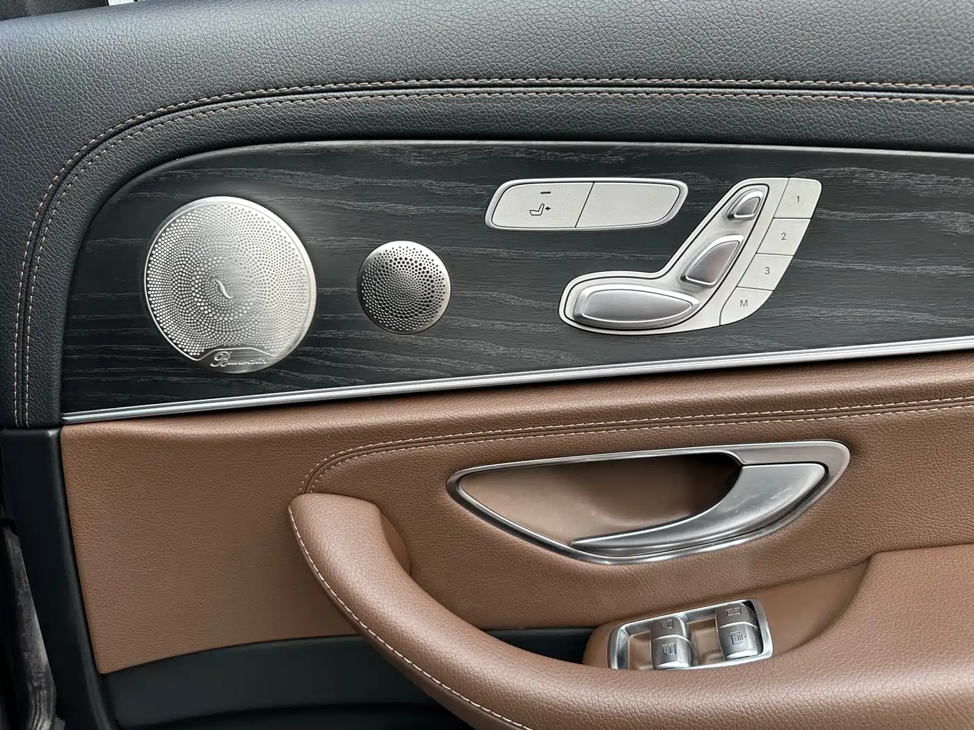 Mercedes-Benz E-Class 2022 E 300 L Sport Luxury фото 23
