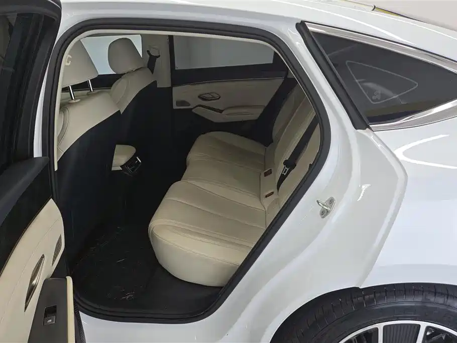 BYD Qin L 2024 DM-i 120KM Leading фото 11