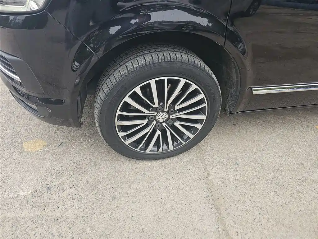Volkswagen Multivan 2019 2.0TSI 4WD Premium 7-seater фото 25