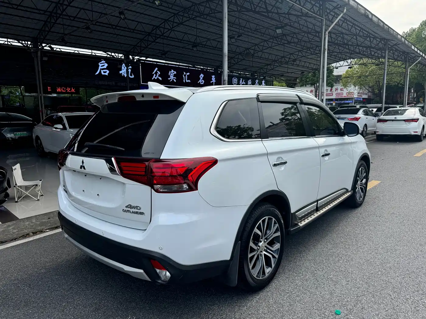 Mitsubishi Outlander 2018 2.4L 4WD Elite Edition 5-seater фото 5
