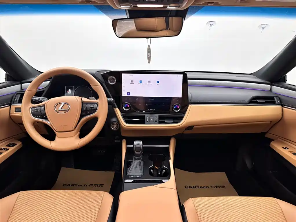 Lexus ES 2025 300h Ultimate Edition фото 10