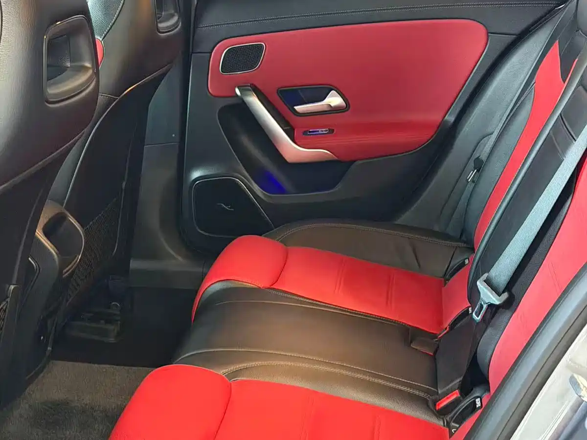 Mercedes-Benz A-Class AMG (Import) 2022 AMG A 35 4MATIC фото 14