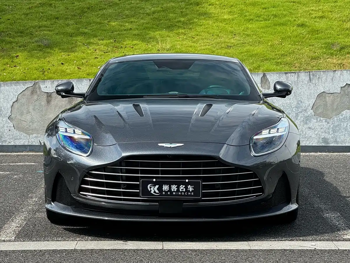 Aston Martin DB12 2024 2023 4.0T V8 Coupe