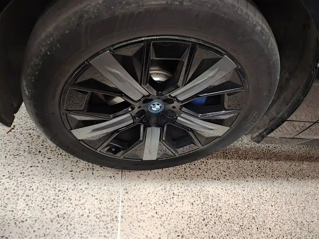 BMW iX 2022 xDrive40 фото 23