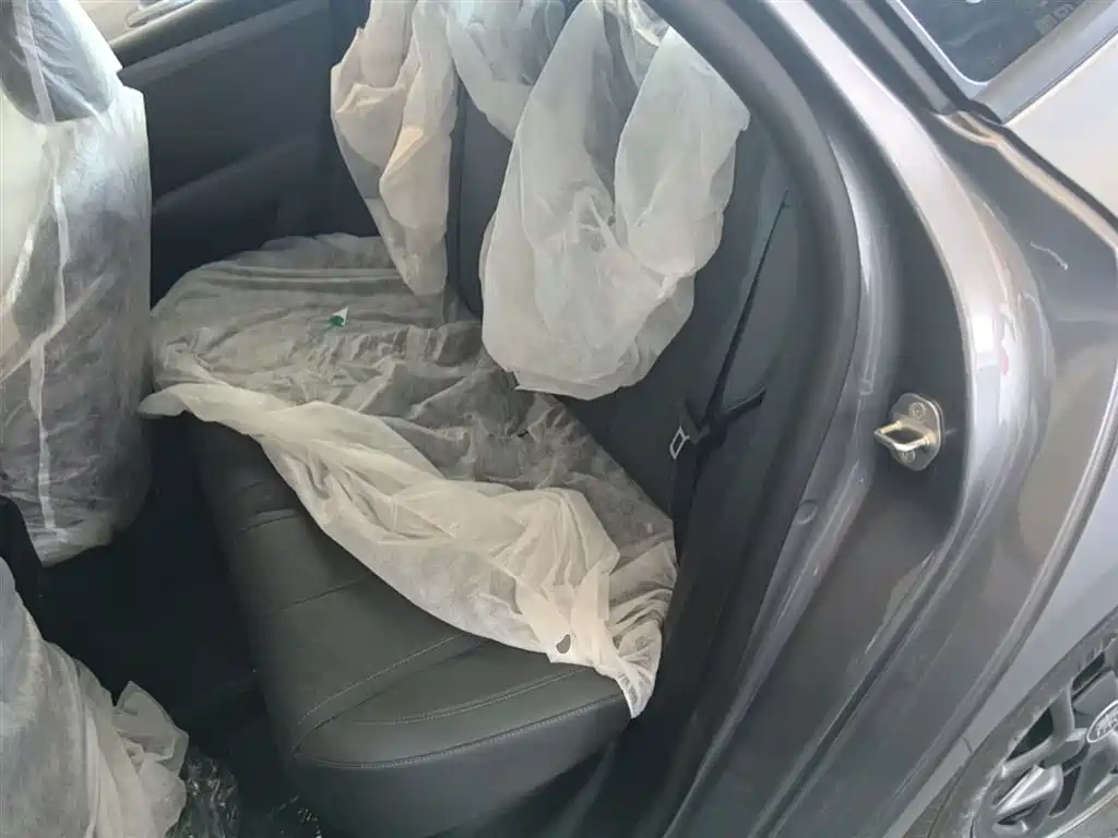 BYD Qin PLUS 2026 DM-i Smart Edition 128KM Progressive фото 17