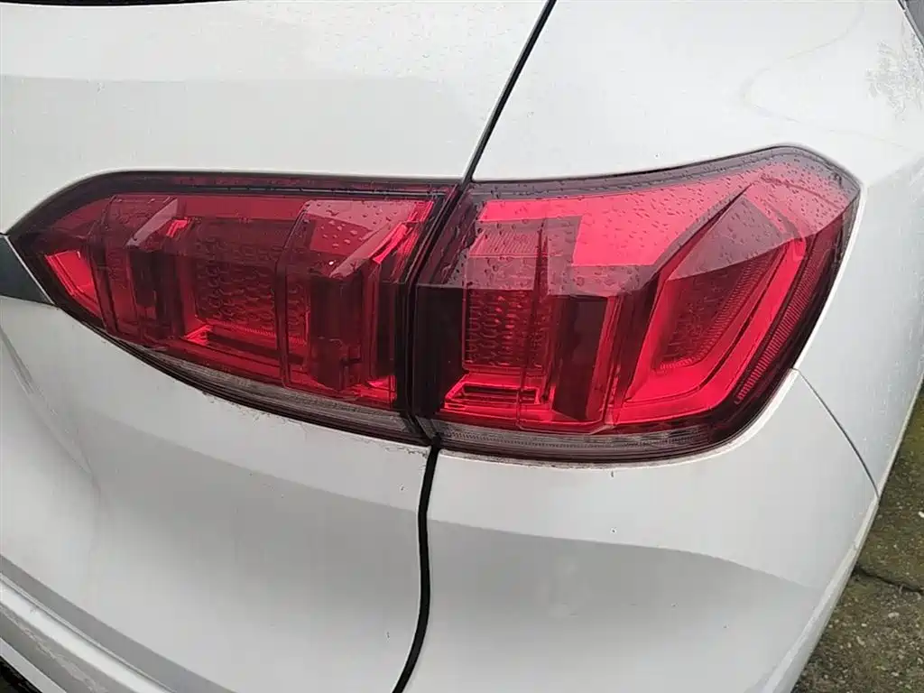 Фото 8 - WEY VV6