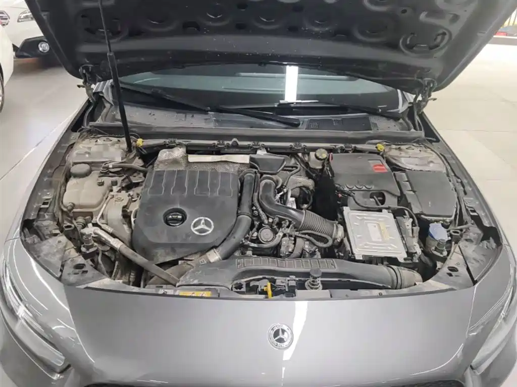 Mercedes-Benz A-Class (Import) 2021 A 180 фото 20
