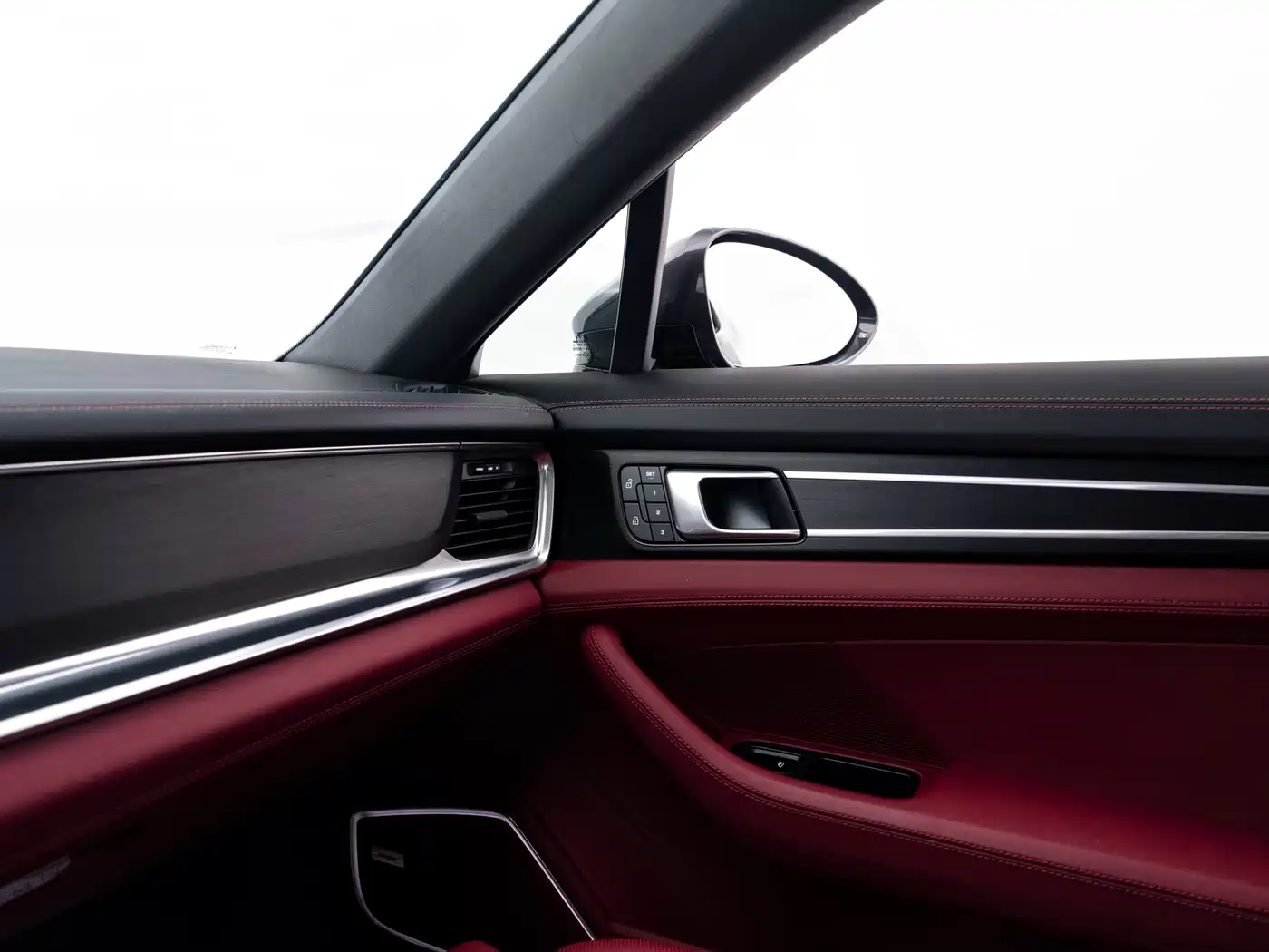 Porsche Panamera 2023 Panamera 2.9T Platinum Edition фото 17
