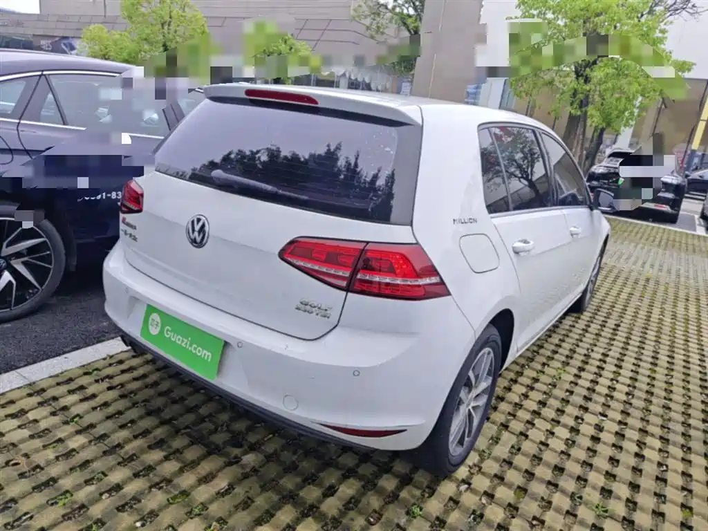 Volkswagen Golf 2016 230TSI Automatic Luxury фото 12