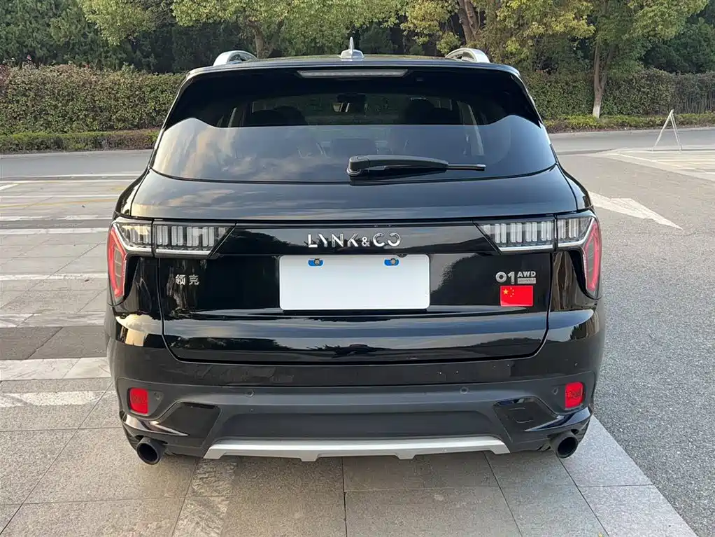 Lynk & Co 01 2019 2.0T AWD Pro Edition China V фото 4