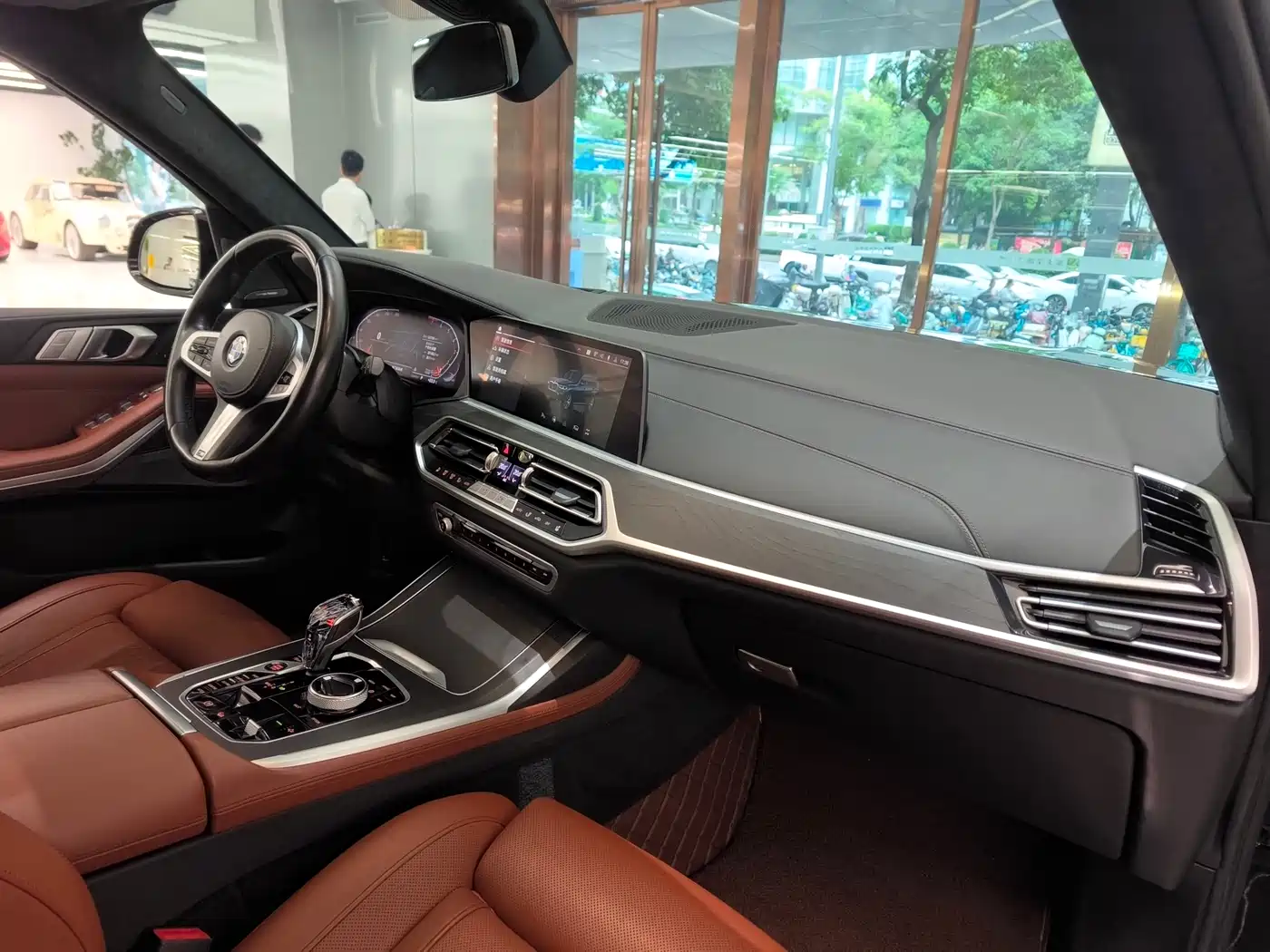 BMW X7 2021 xDrive40i Premium M Sport Package фото 21
