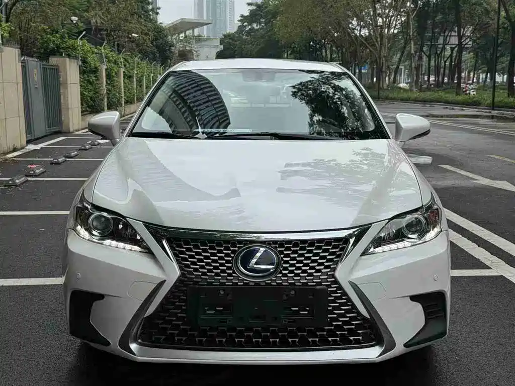 Lexus CT 2017 CT200h Elite Edition Monochrome China V фото 3