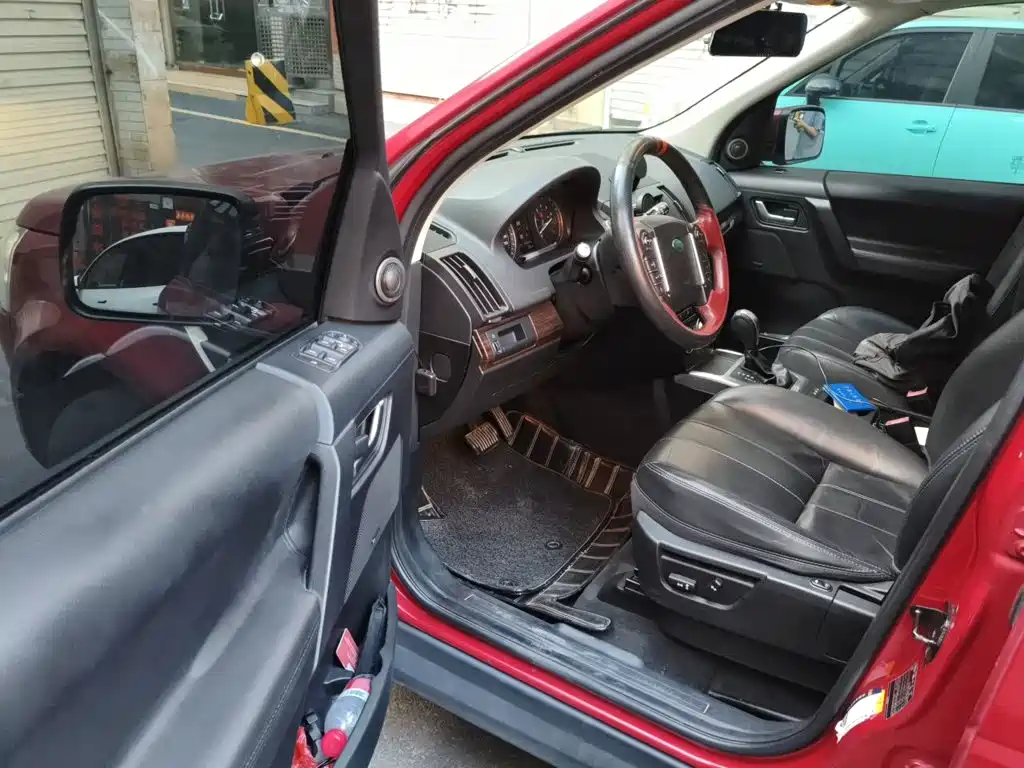Land Rover Freelander 2 2014 2014 2.0T Si4 SE Gasoline Edition