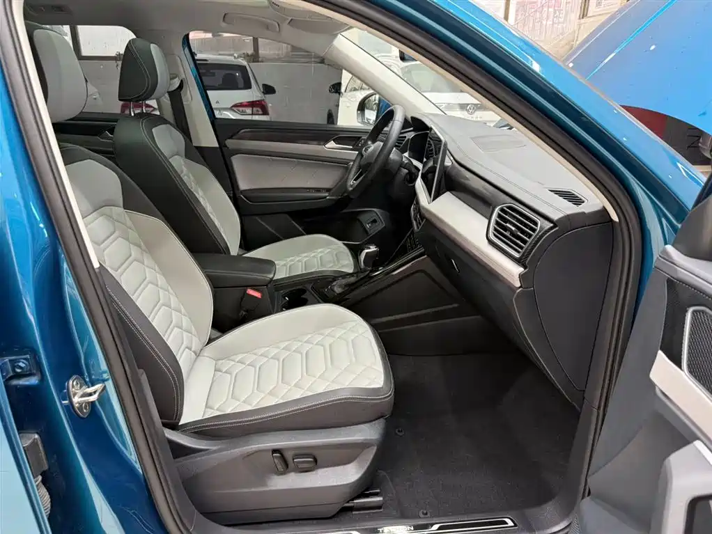 Volkswagen Tayron 2023 280TSI 2WD Luxury Plus Advanced Edition фото 19