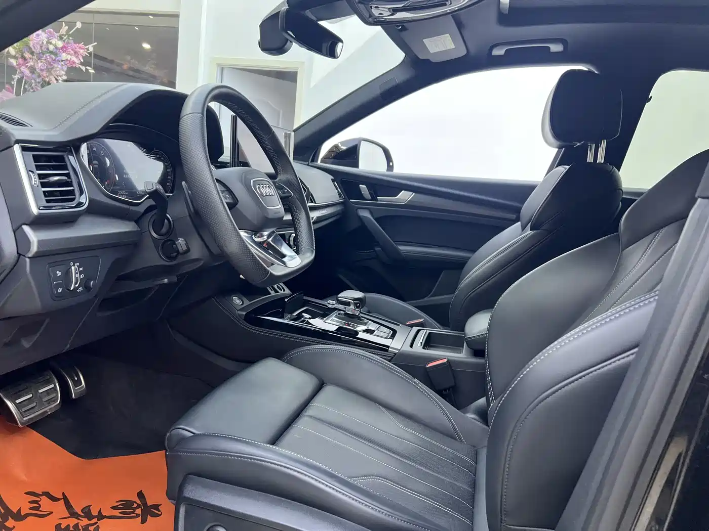Audi Q5L 2025 45th Anniversary Edition 45 TFSI Luxury Sport фото 13