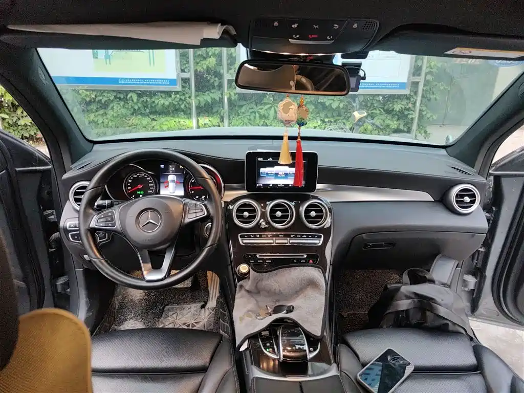 Mercedes-Benz GLC 2019 Facelift GLC 260 L 4MATIC Luxury фото 5