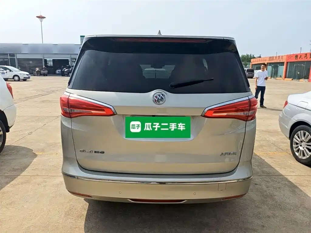 Buick GL8 2017 ES 28T Flagship China V фото 4