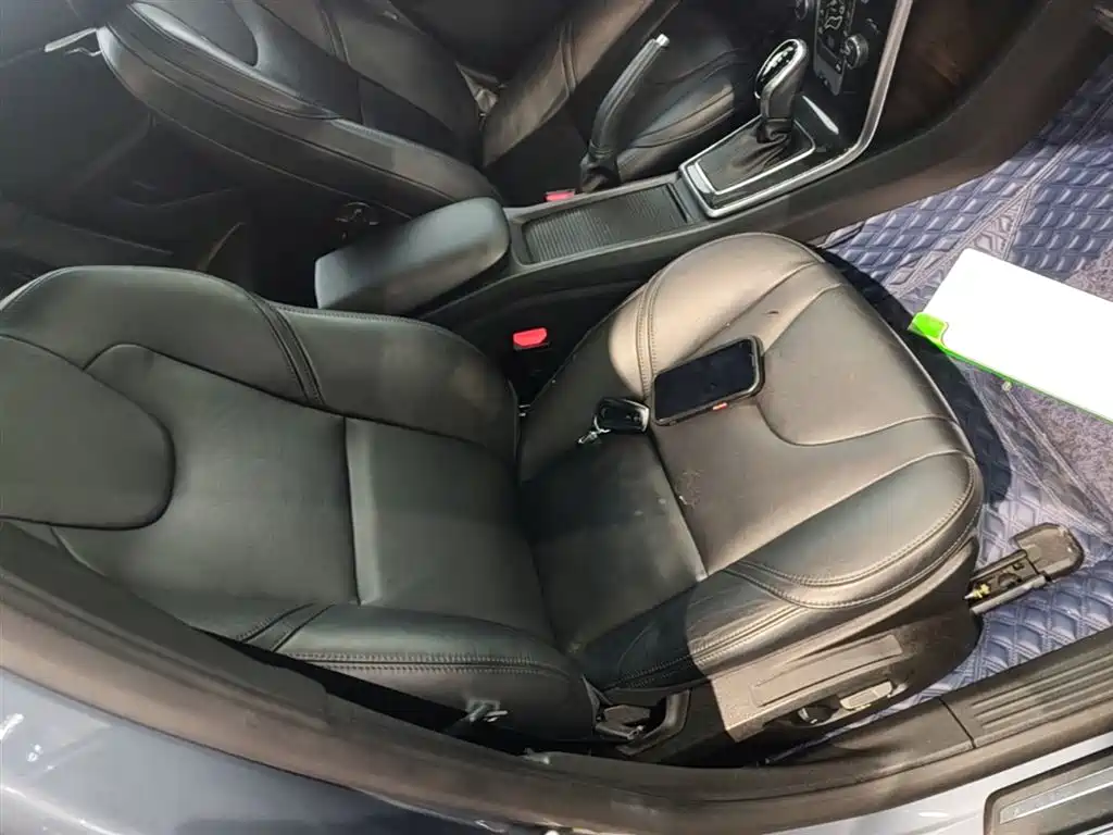 Volvo V40 2019 2019 T3 Momentum