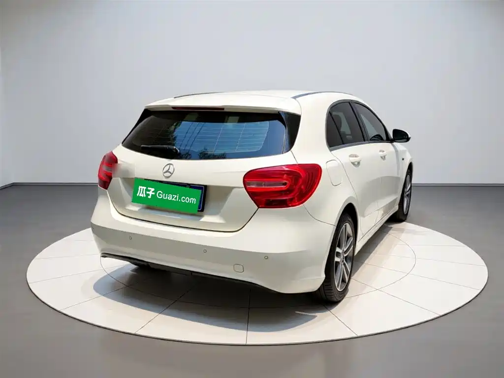 Mercedes-Benz A-Class (Import) 2013 A 180 Fashion фото 4