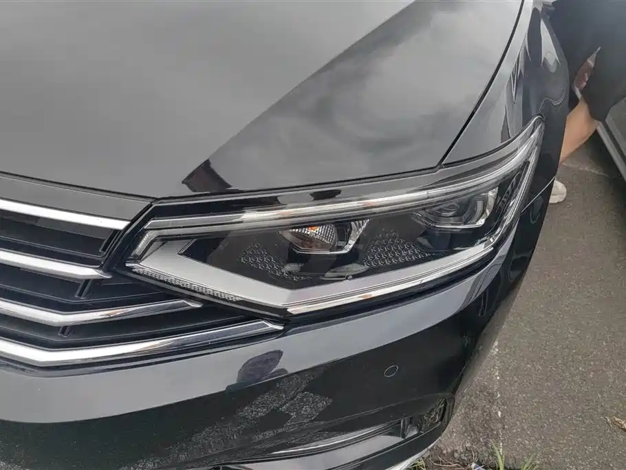 Volkswagen Magotan 2020 330TSI DSG Luxury фото 5