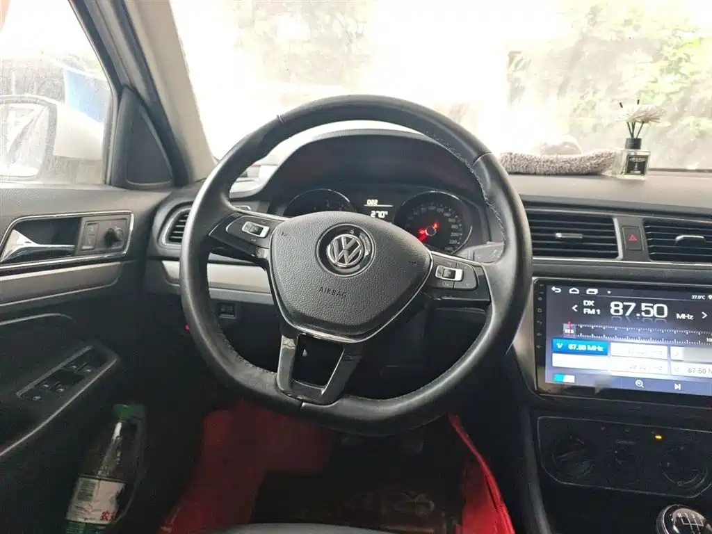 Volkswagen Lavida 2018 Classic 1.5L Manual Comfort China VI фото 11