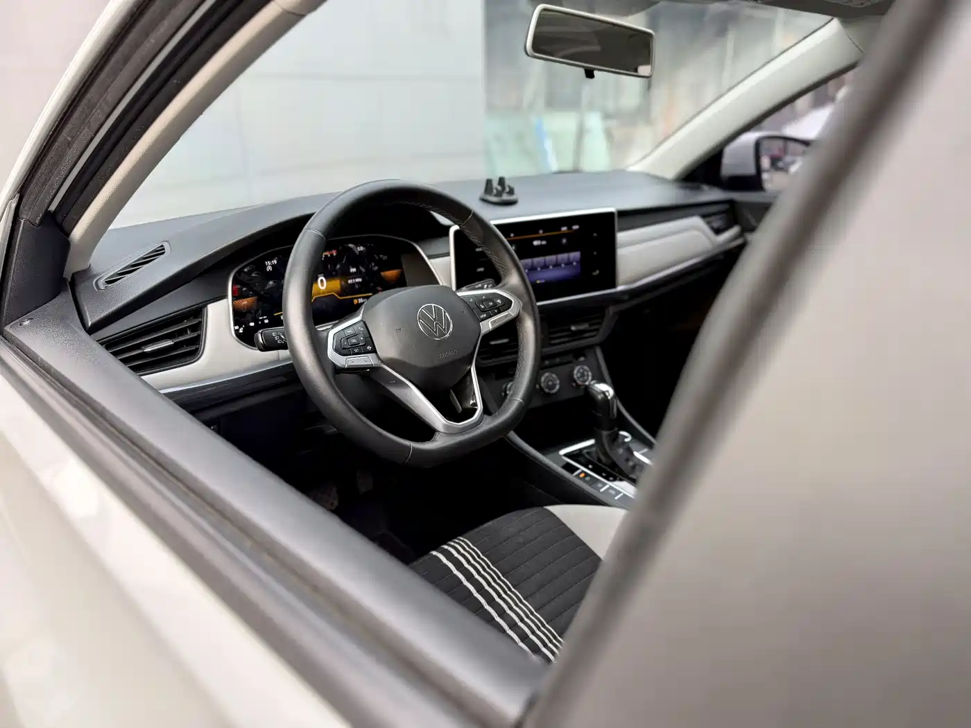 Volkswagen Bora 2024 200TSI DSG Smooth Ride Edition фото 4
