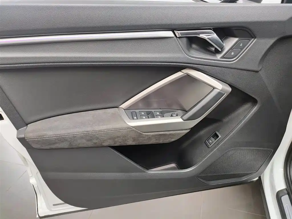 Audi Q3 2019 40 TFSI Fashion Dynamic фото 23