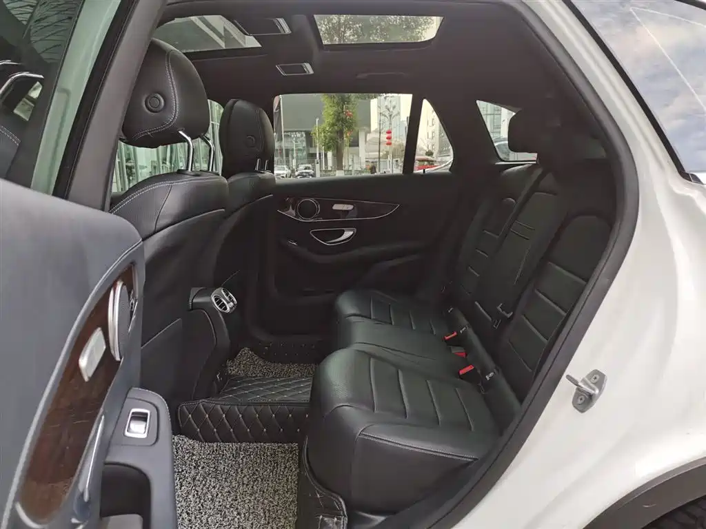 Mercedes-Benz GLC 2019 GLC 260 L 4MATIC Luxury фото 10