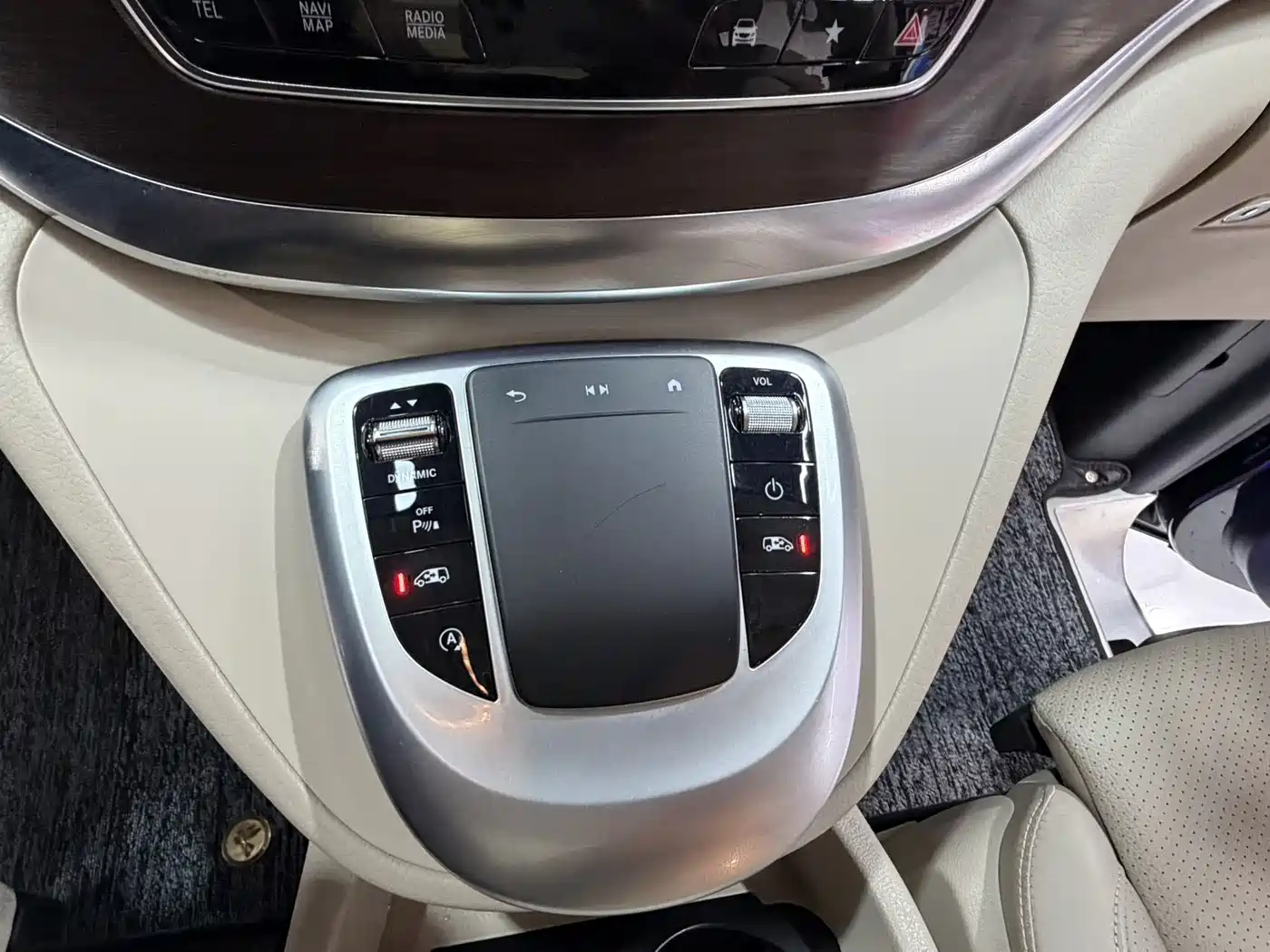 Mercedes-Benz V-Class 2022 V 260 Pilot Edition фото 22