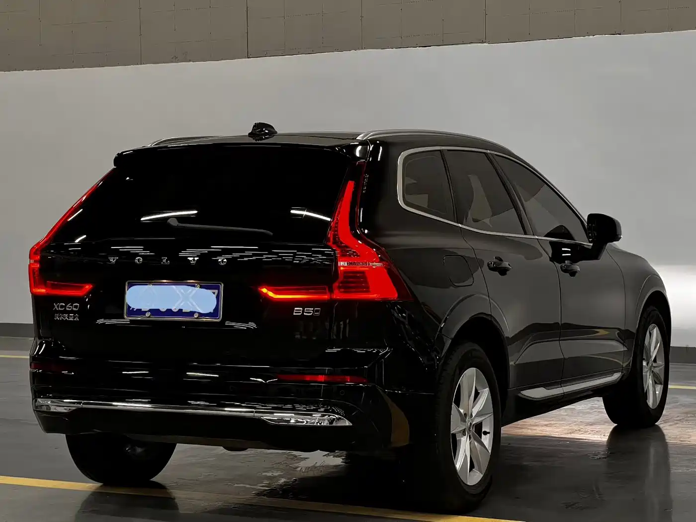 Photo 6 - Volvo XC60