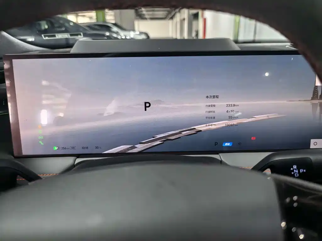 Geely Galaxy Galaxy E8 2025 620km AWD Starship LiDAR Smart Drive Edition фото 9