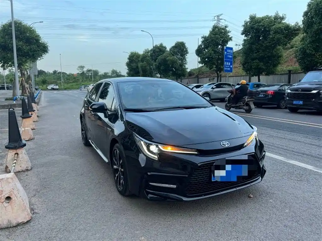 Toyota Levin 2022 Dual Engine 1.8H E-CVT Sport Edition фото 3